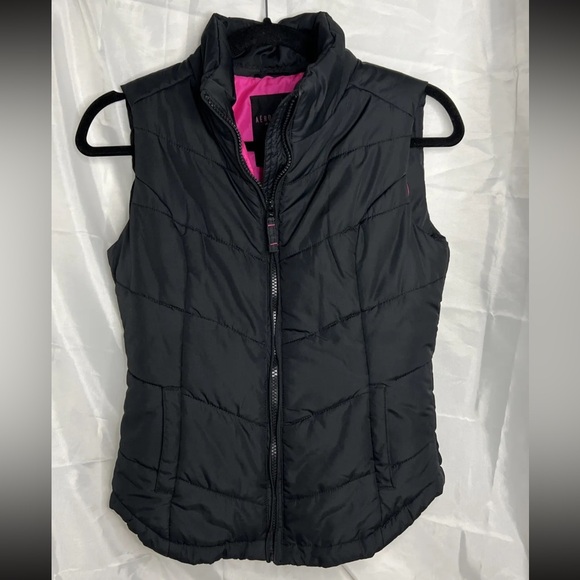 Aeropostale Women’s Size XS Black Pink Puffer Vest - Picture 6 of 10